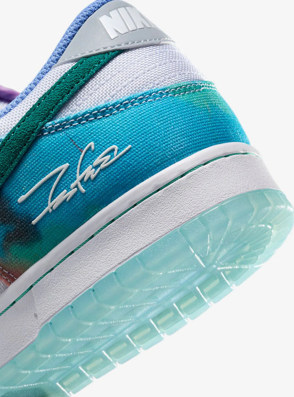Nike Dunk Low SB x Futura Laboratories