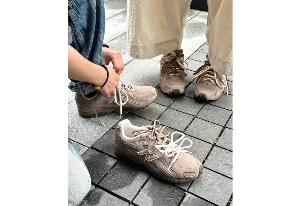 New Balance 204L “Mushroom”
