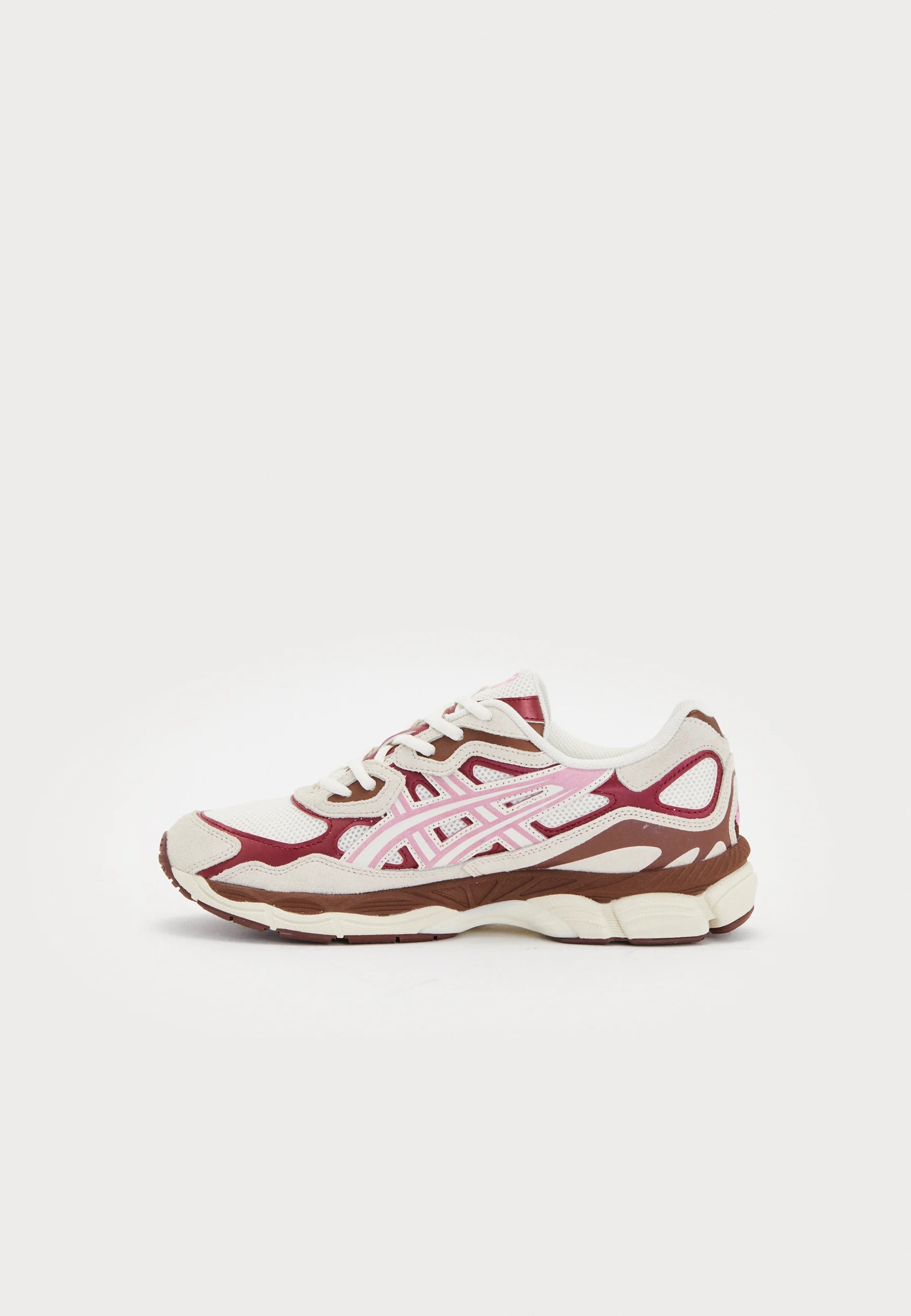 Sneaker Asics Gel-NYC Sweet Pink in mesh e suede rosa, vista laterale scarpa sinistra su sfondo bianco