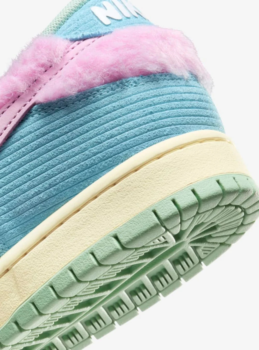 Nike Dunk Low SB Verdy Visty