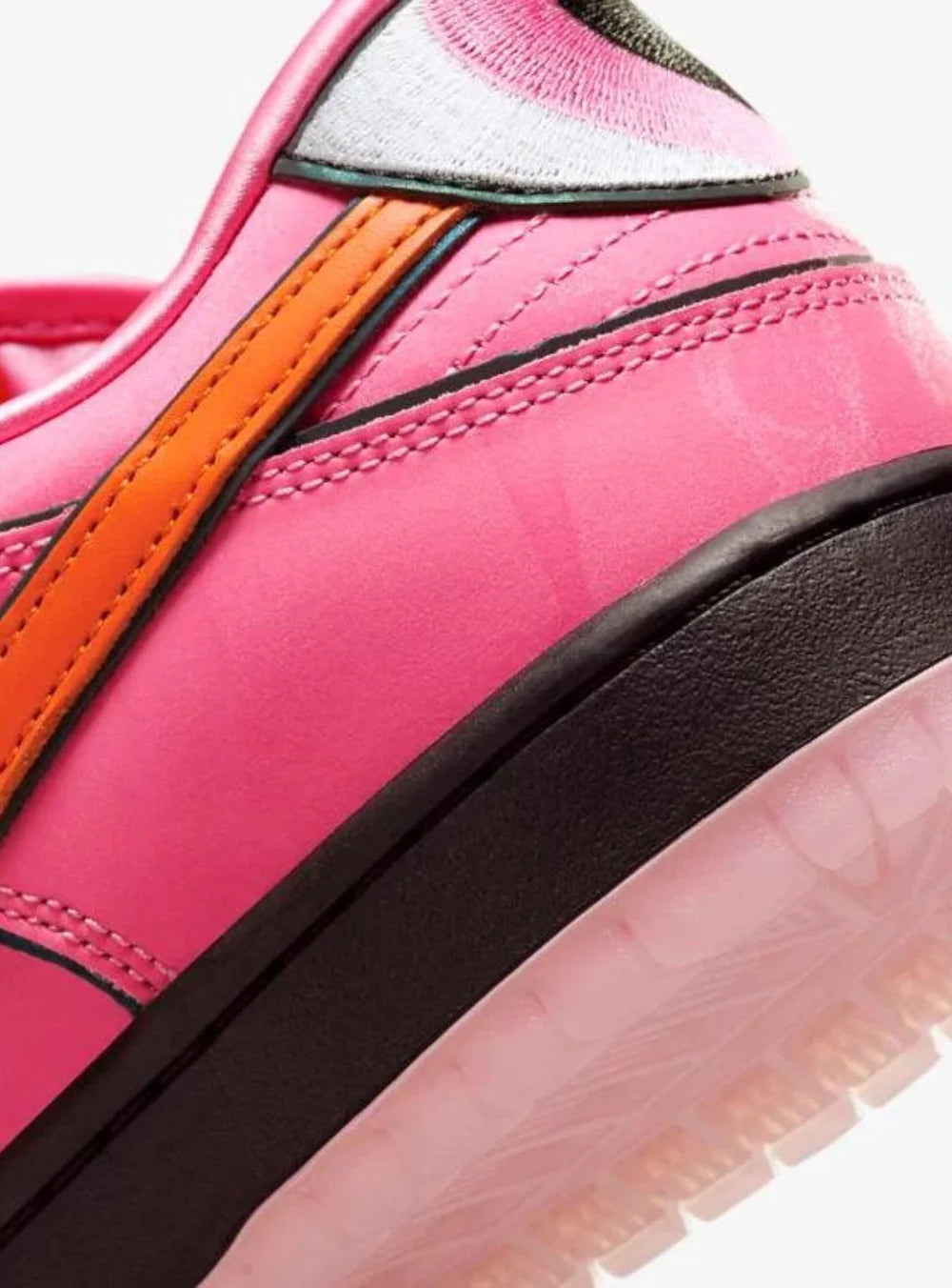 Nike SB Dunk Low x The Powerpuff Girls “Blossom”