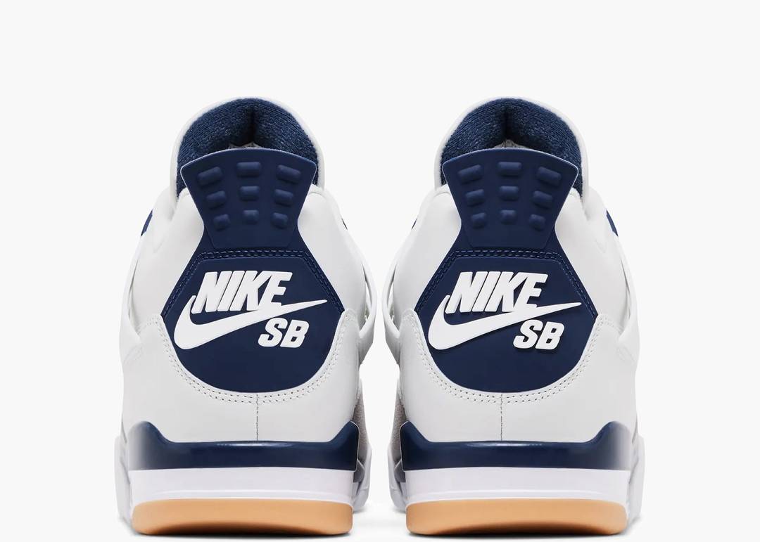 Jordan 4 Retro SB Blu Navy SR5415-100 dettaglio logo tacco