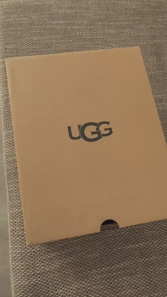 UGG Lowmel Chestnut Unboxing