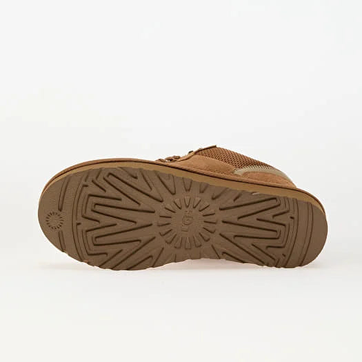 UGG Lowmel Chestnut dettaglio suola