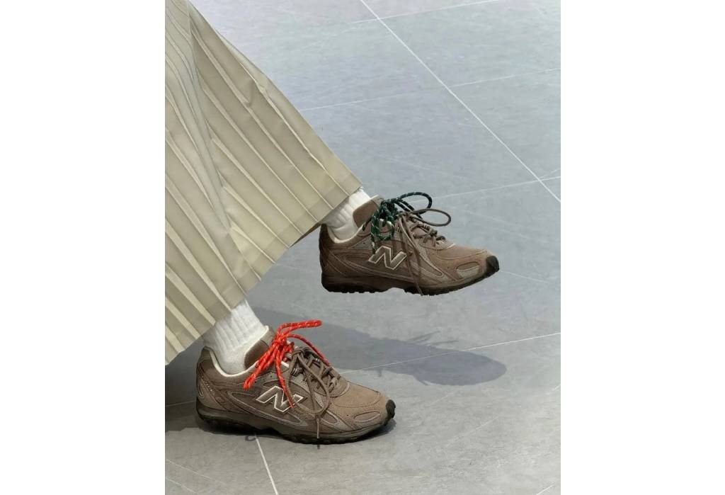 New Balance 204L “Mushroom”