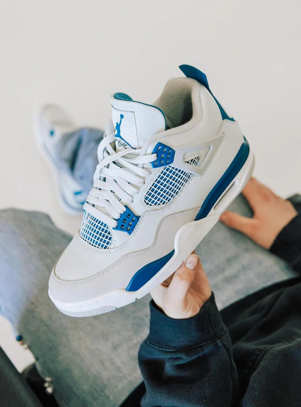 Air Jordan 4 Military Blue