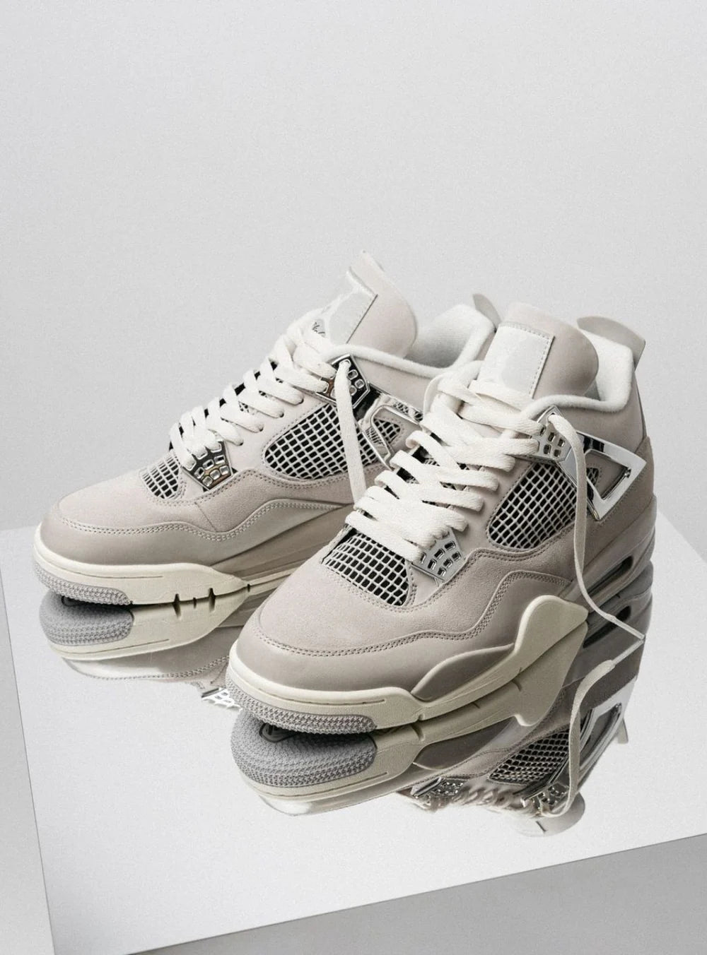 Air Jordan 4 Frozen