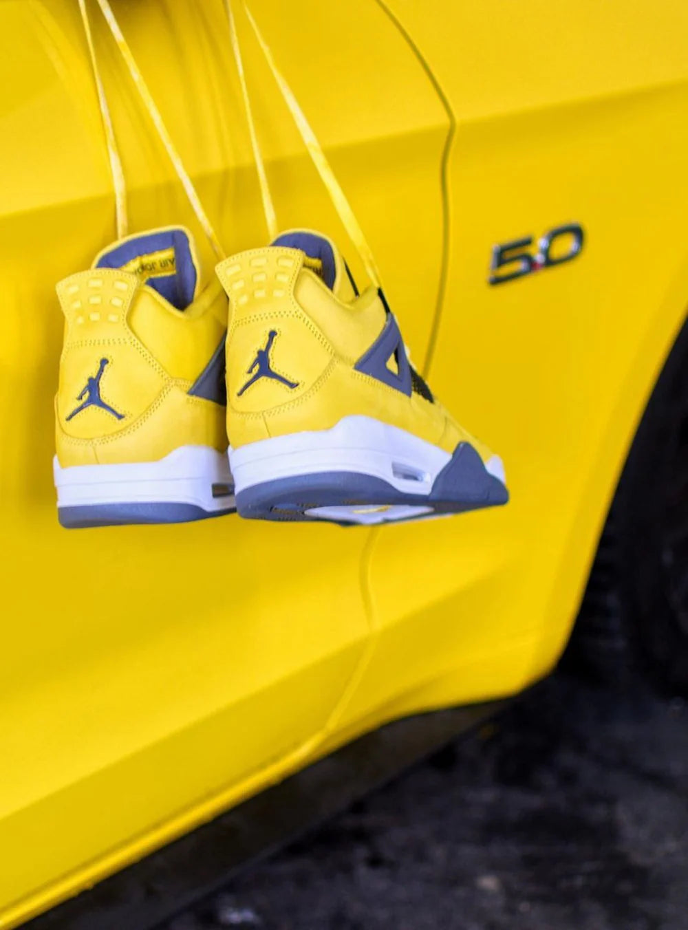 Air Jordan 4 Retro “Lightning” (2021)