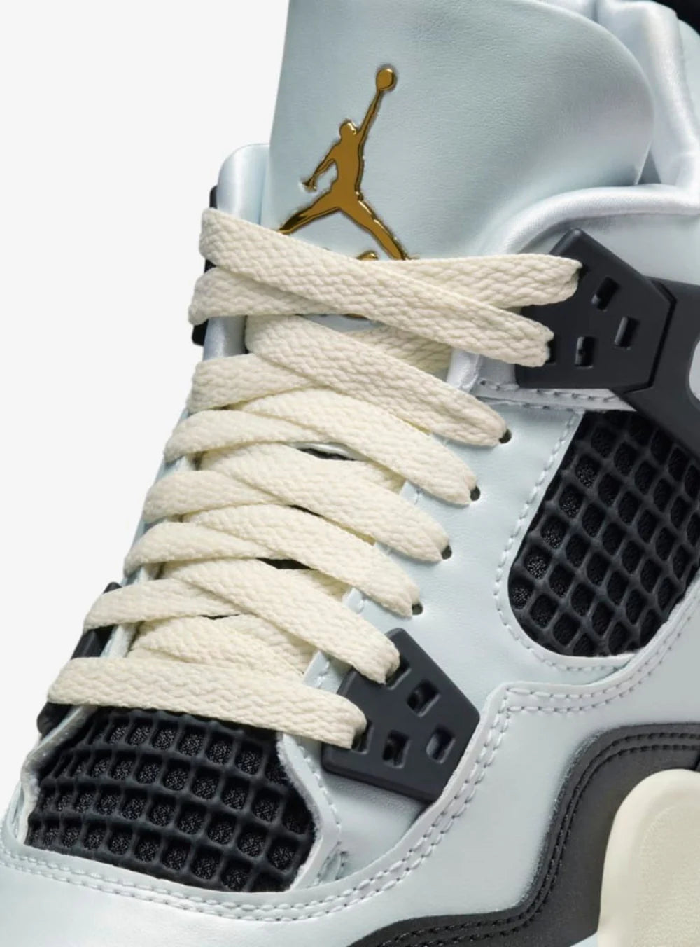 Air Jordan 4 Retro “Platinum Gold”