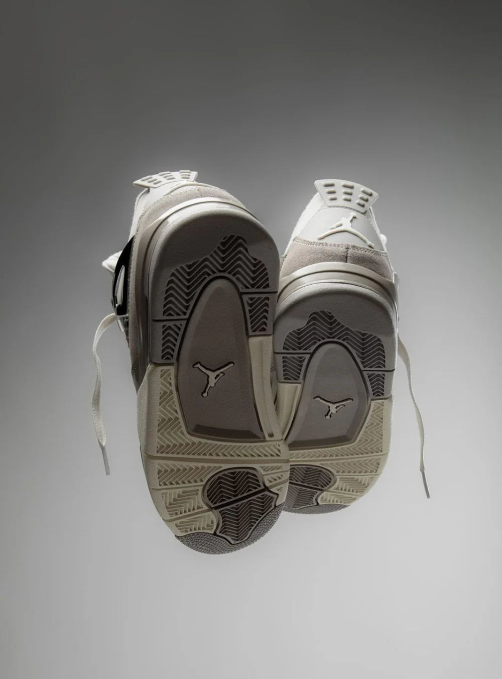 Air Jordan 4 Frozen