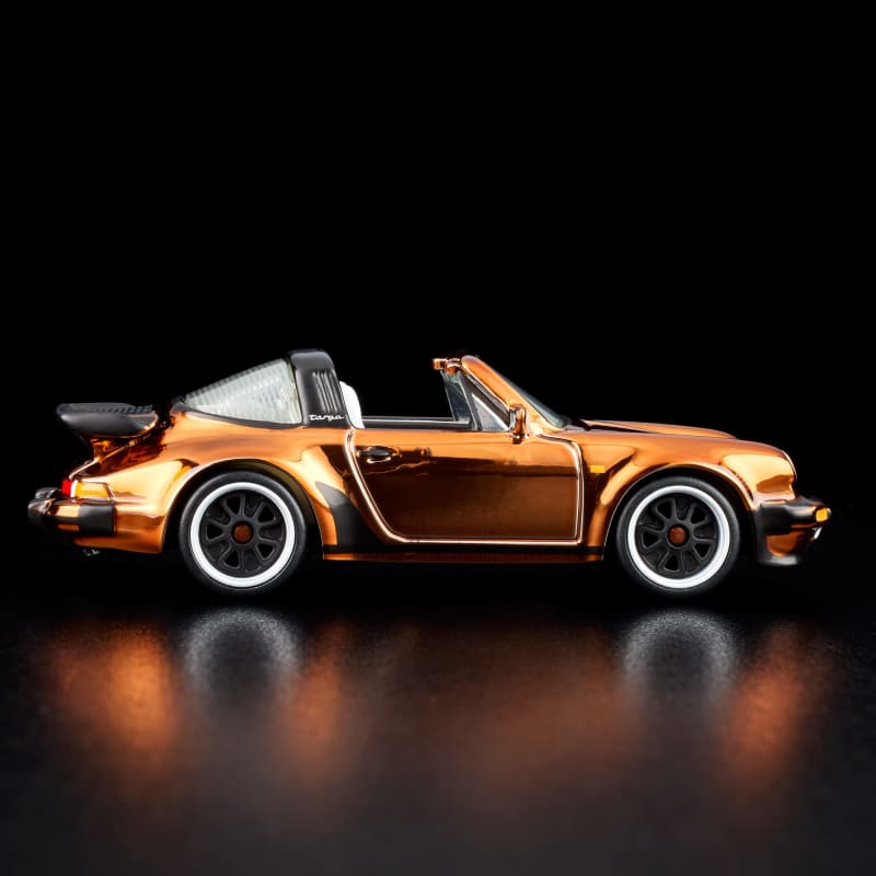 Hot Wheels RLC 1988 Porsche 911 Targa Turbo Chase