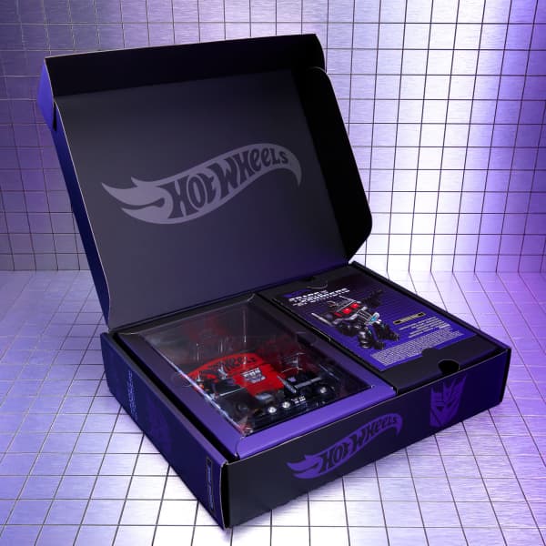 Hot Wheels x Mattel Transformers Nemesis Prime Limited Edition