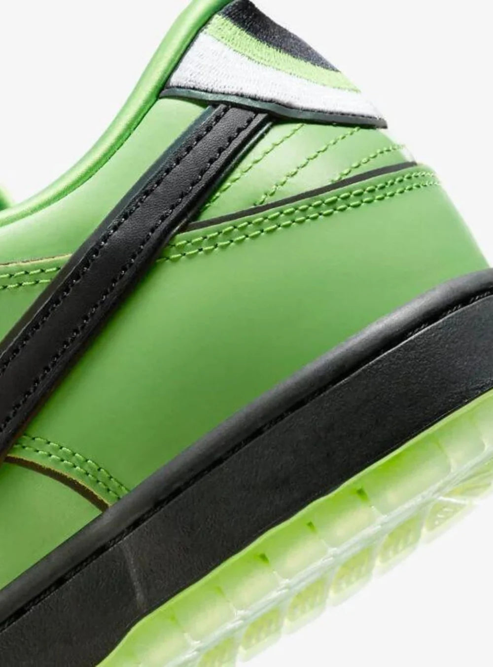 Nike SB Dunk Low x The Powerpuff Girls “Buttercup”