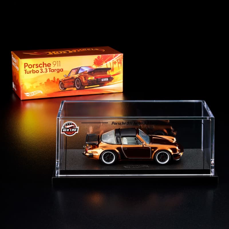 Hot Wheels RLC 1988 Porsche 911 Targa Turbo Chase