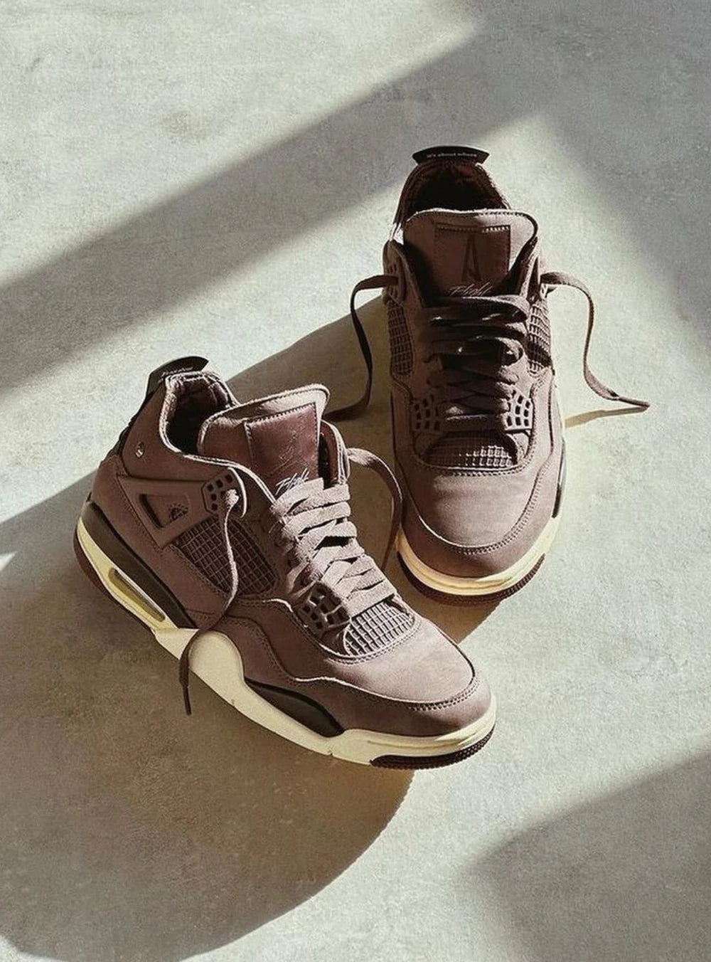Air Jordan 4 Retro A Ma Maniére “Violet Ore”