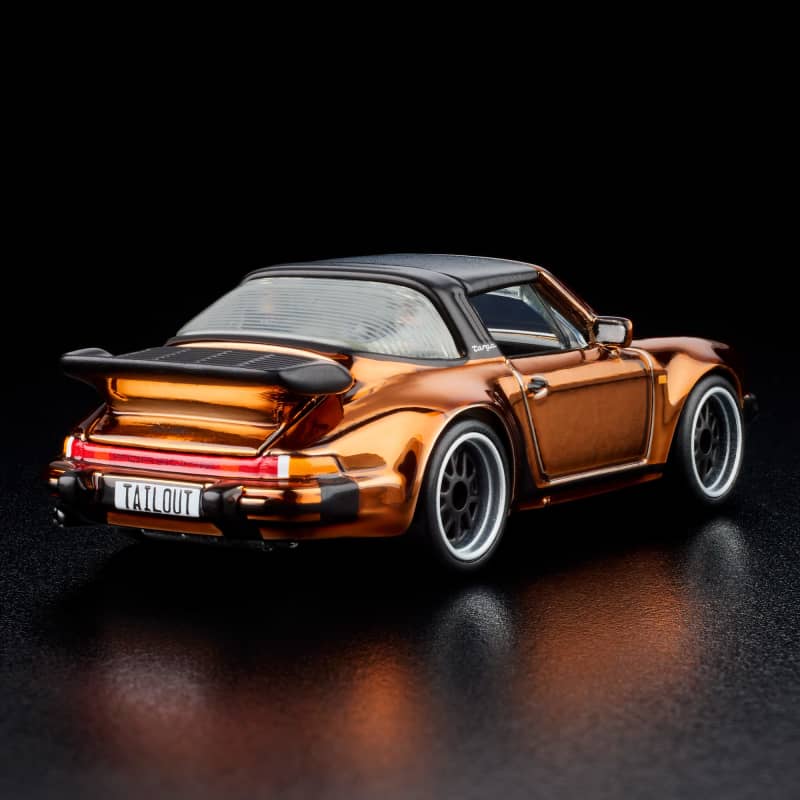 Hot Wheels RLC 1988 Porsche 911 Targa Turbo Chase