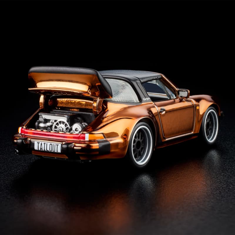 Hot Wheels RLC 1988 Porsche 911 Targa Turbo Chase