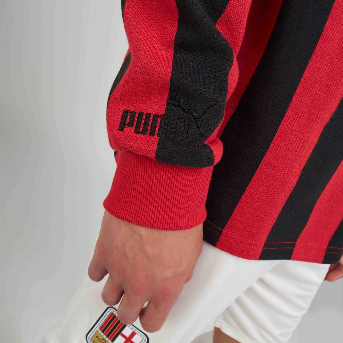 Dettaglio logo Puma AC Milan 125 anniversary jersey