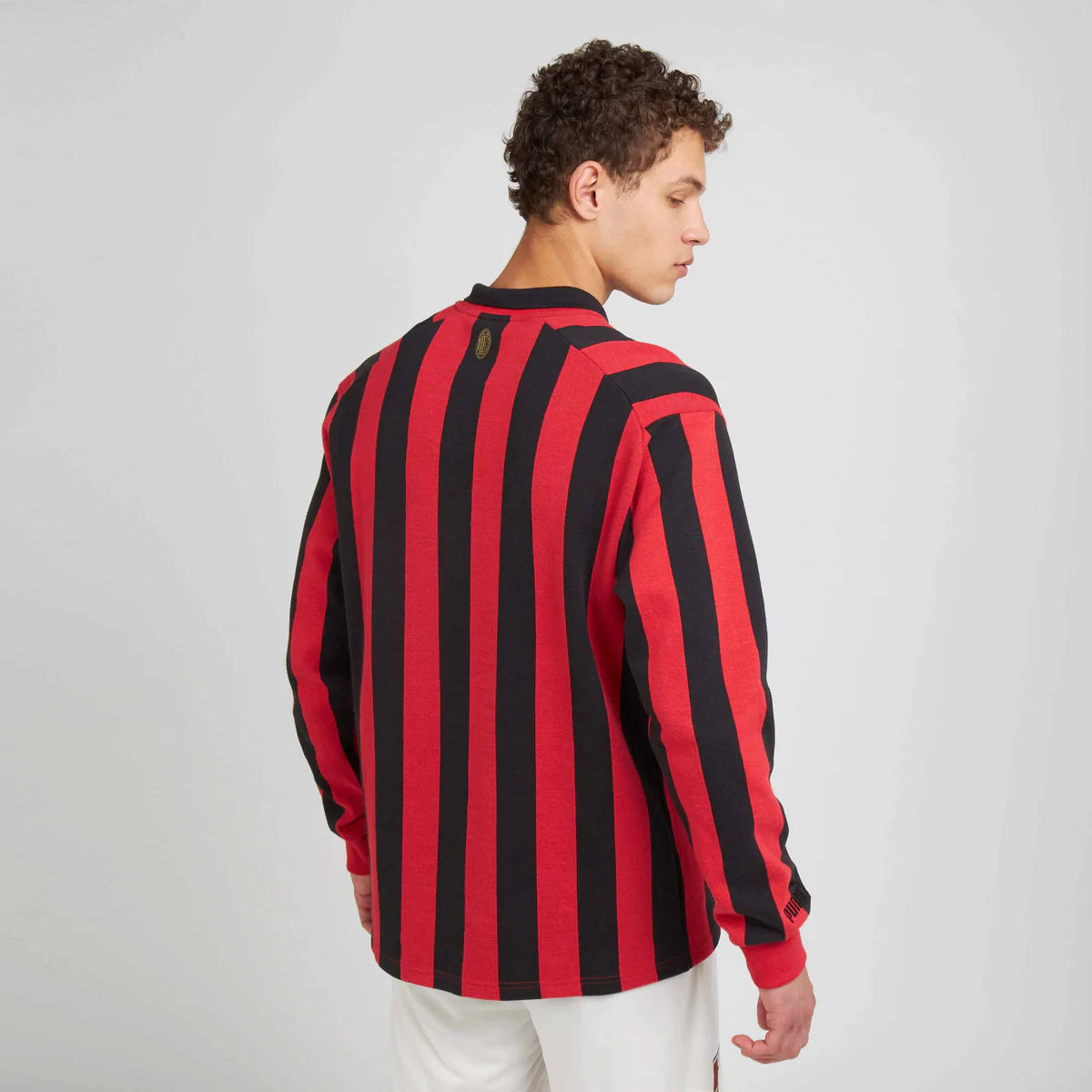 AC Milan 125 anniversary maglia retro vista posteriore-indossata