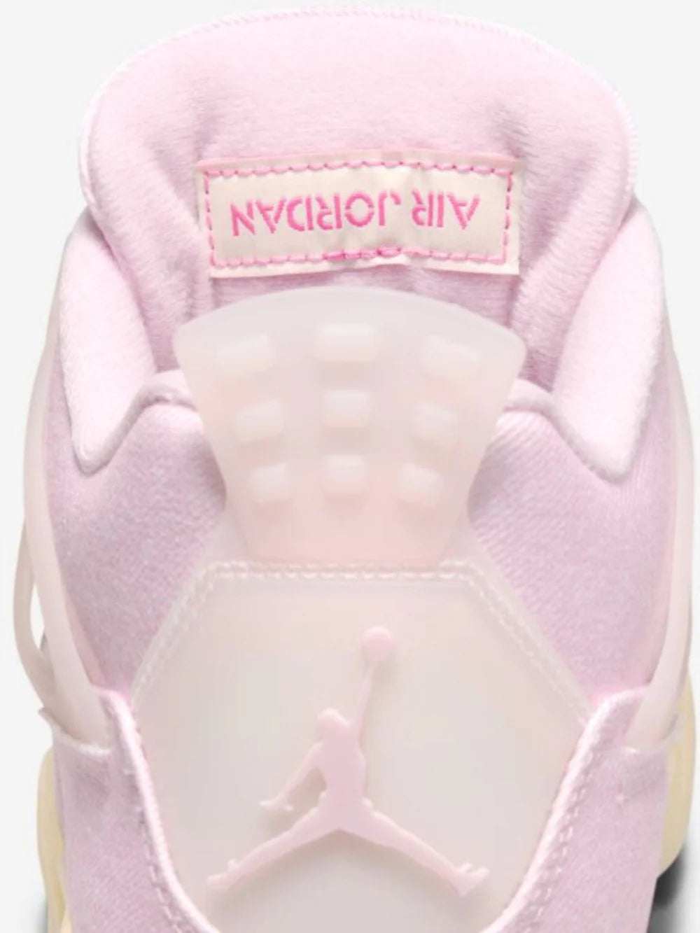 Dettaglio linguetta Jumpman Air Jordan 4 Iced Carmine