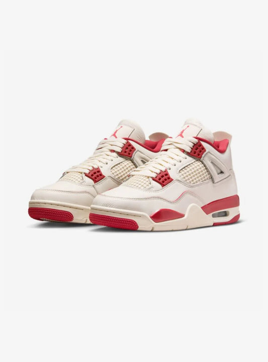 Air Jordan 4 Retro Valentine’s Day Sierra Red W vista diagonale destra
