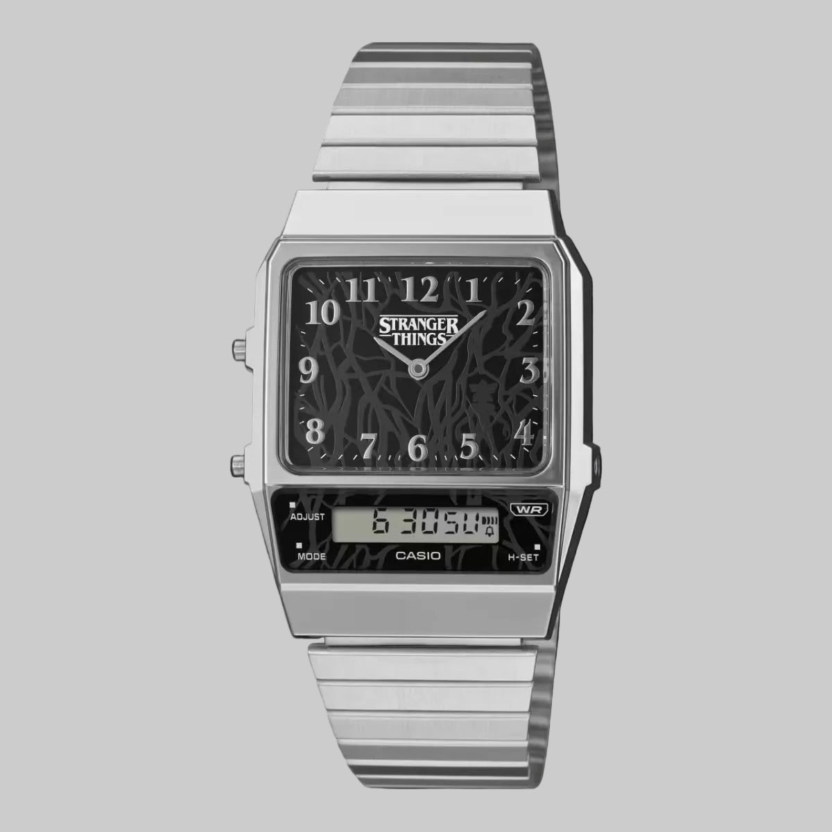 Casio × Stranger Things AQ-800EST vista diagonale
