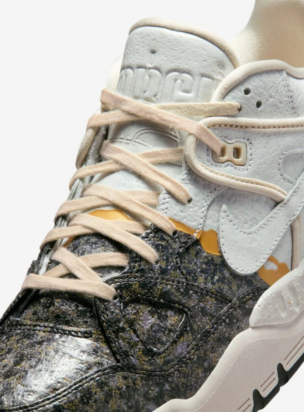 Dettaglio Materiali Nike Air Force 3 Low SP Nigo Kintsugi Phantom Night Stadium