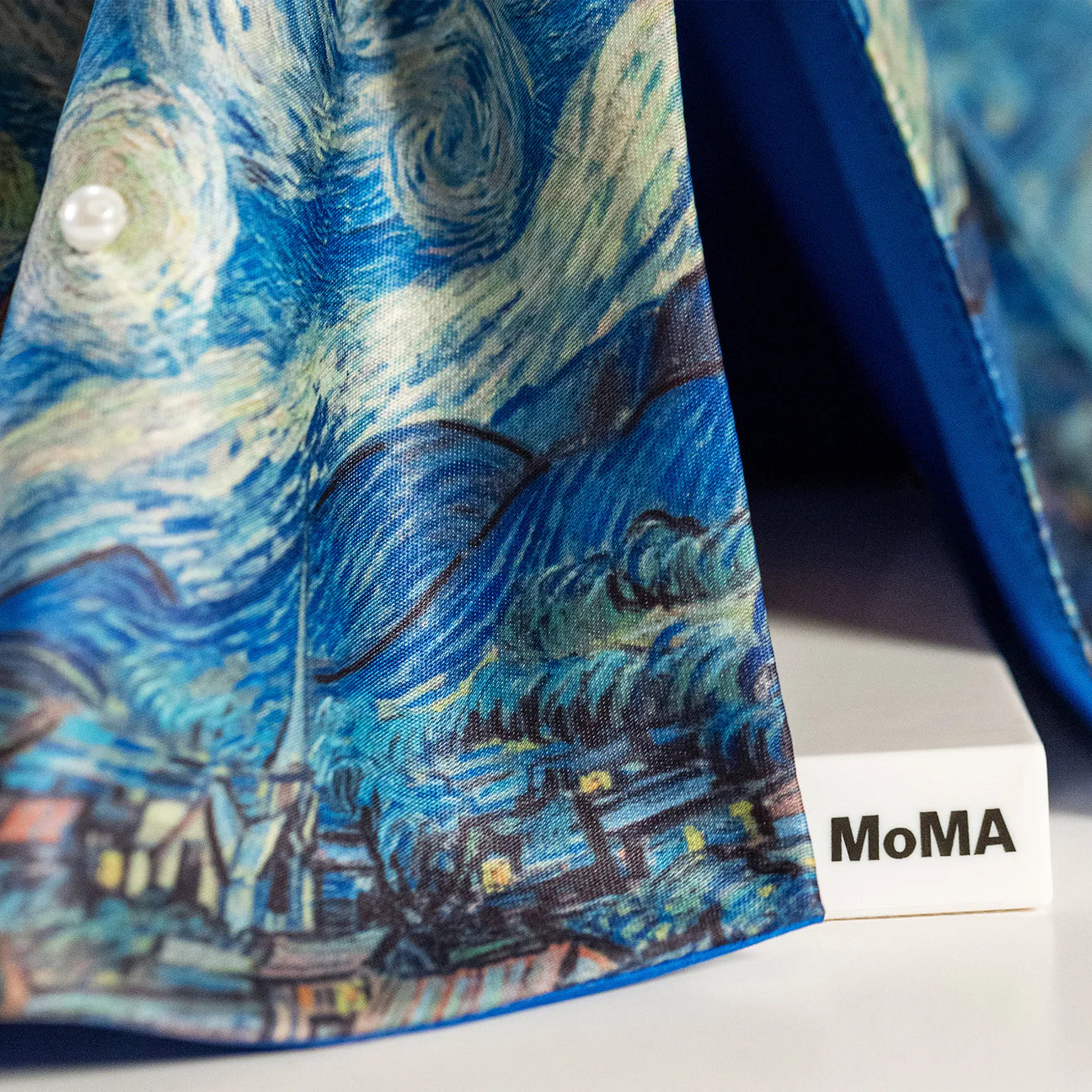 Barbie x MoMA Vincent van Gogh Doll clothes detail