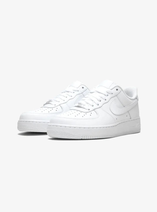 Nike Air force 1 Low 07 Bianca vista diagonale sinistra 