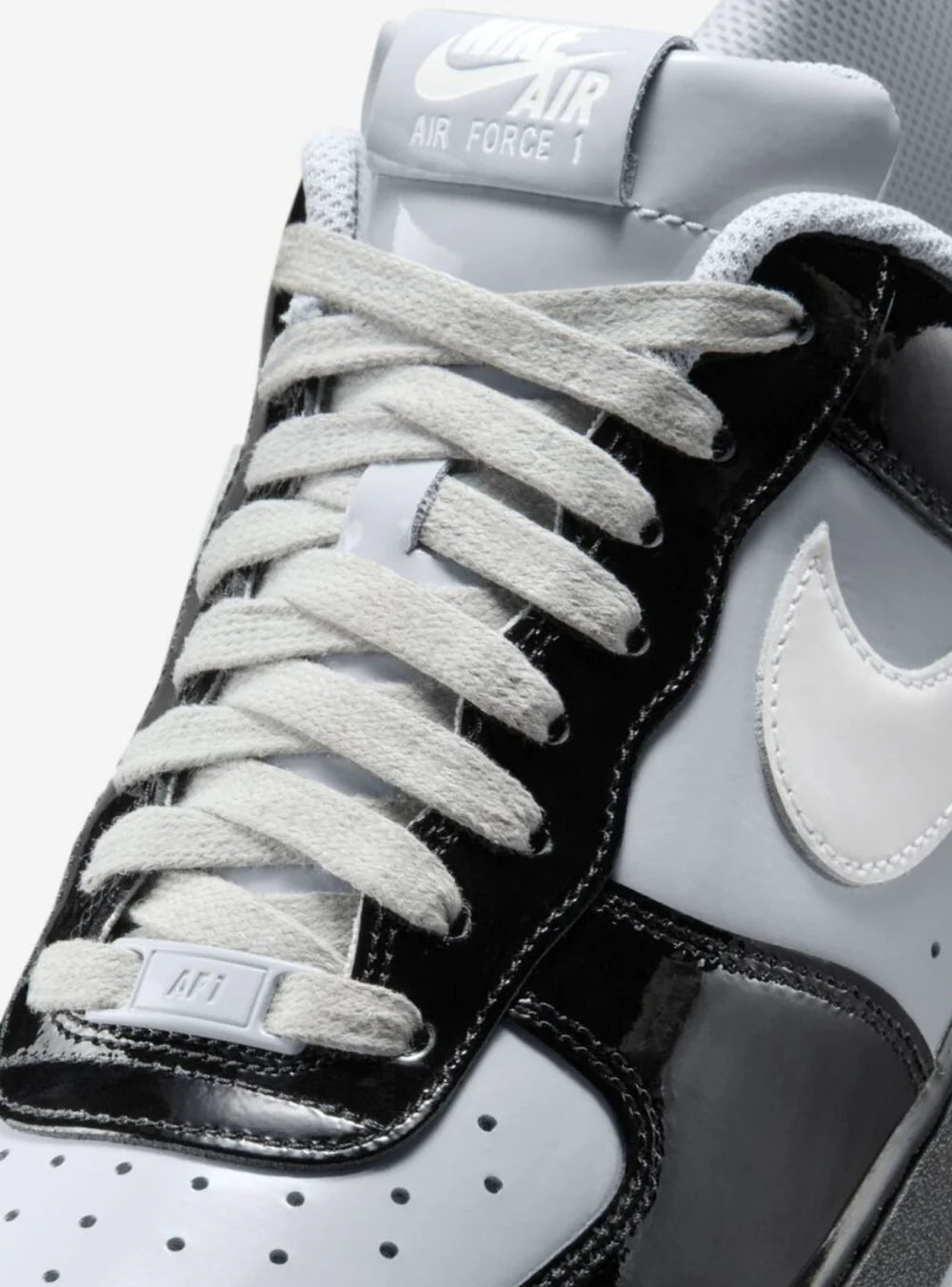 Dettaglio lacci della Nike Air Force 1 Low Central Cee
