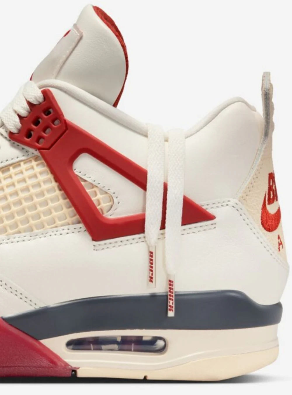 Dettaglio scritta lacci Nike Air Jordan 4 Nigel Sylvester Brick After Brick