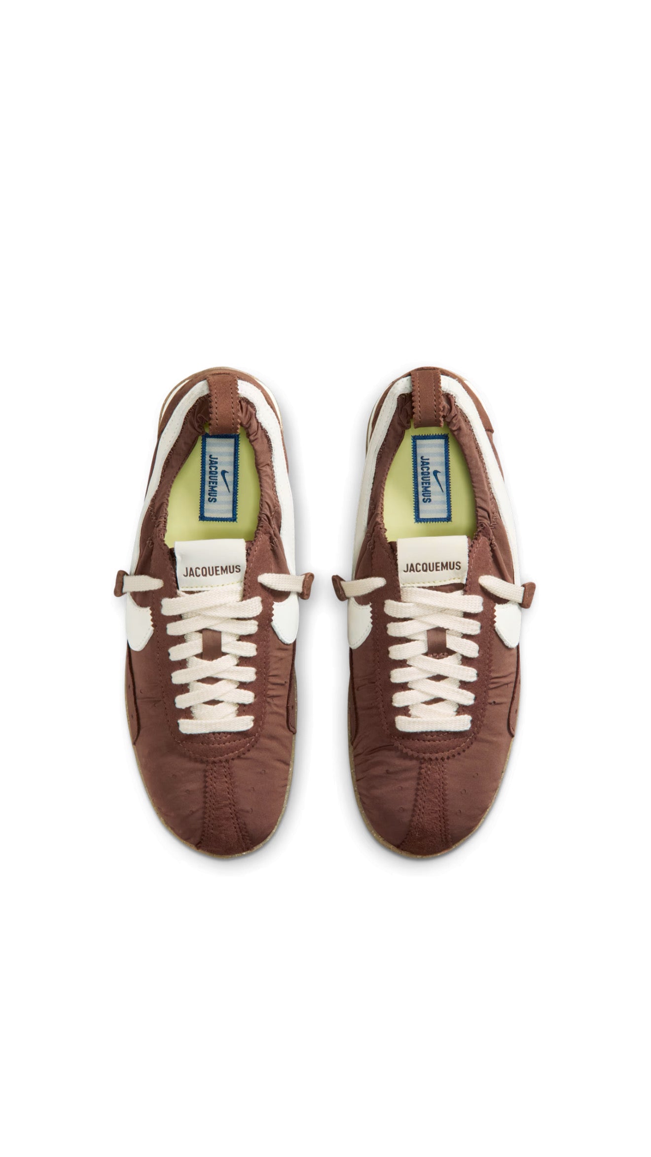 Nike Moon Shoes x Jacquemus Fauna Brown Cashmere vista dall’alto
