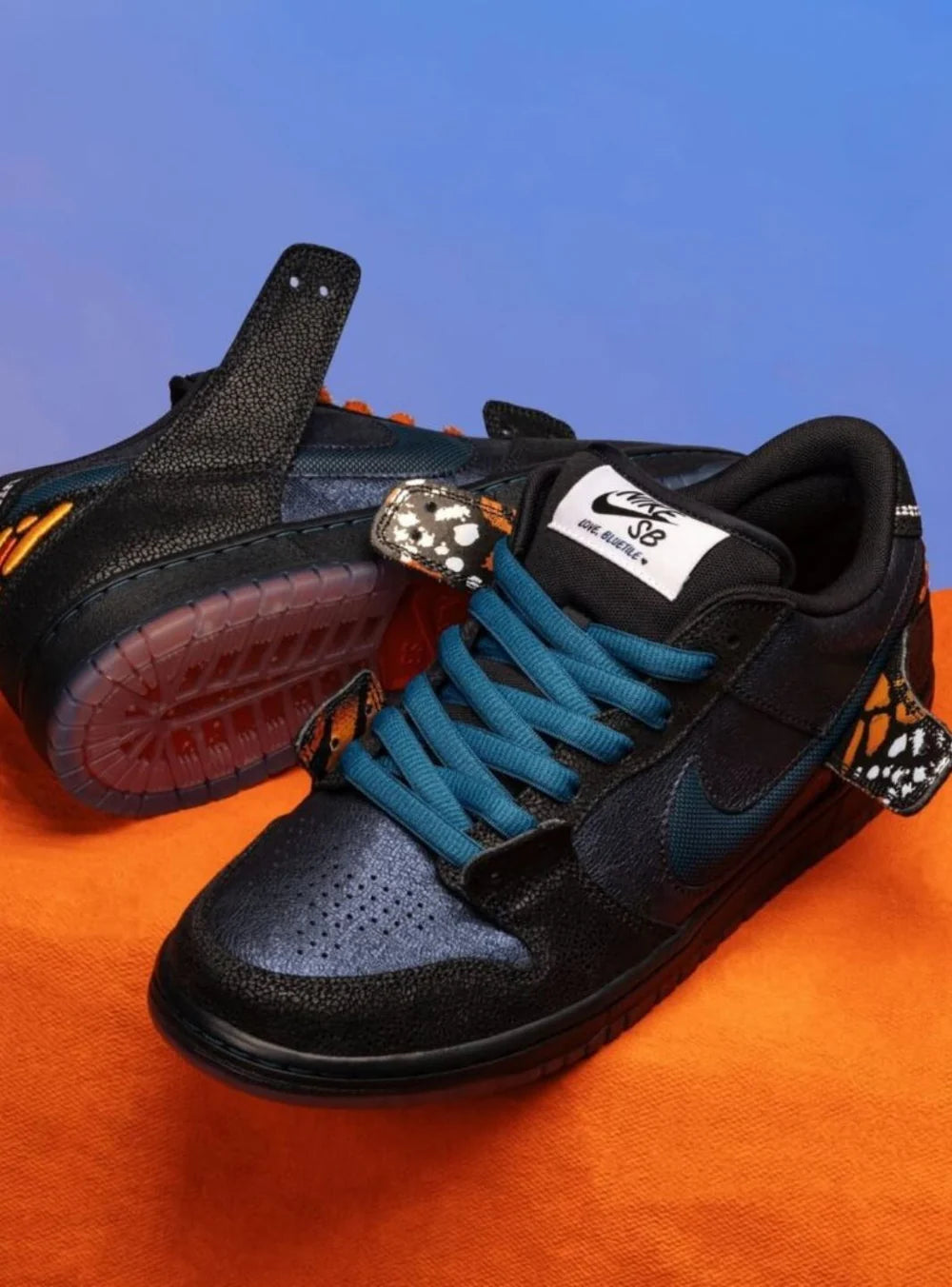 Dettaglio Butterflies Nike SB Dunk Bluetile Skateboards