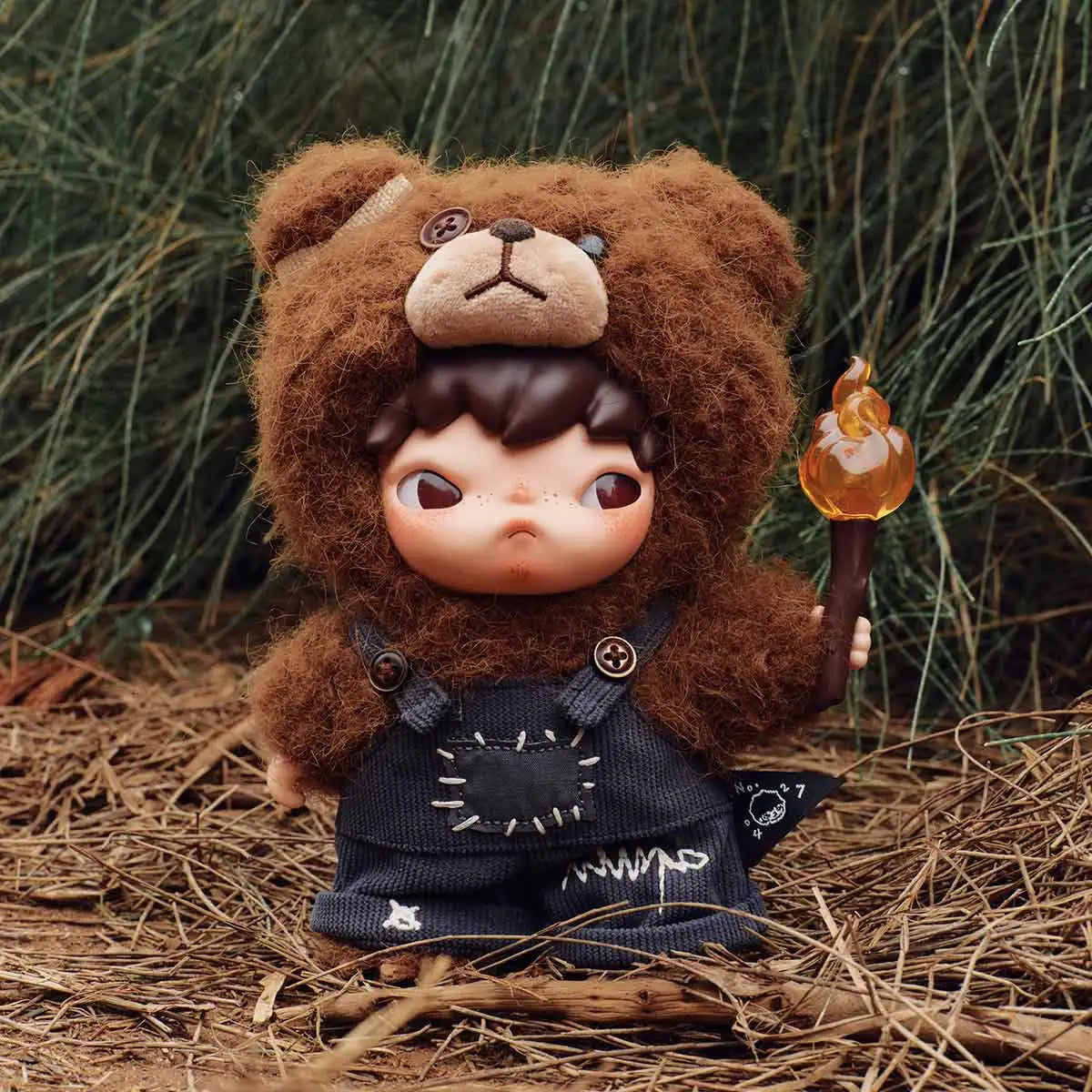Hirono Fight For Joy figure from Living Wild Series Detail