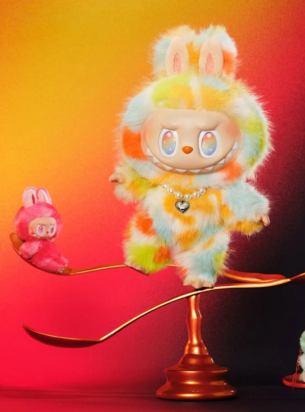 POP MART Labubu The Monsters Big Into Energy Rock the Universe Series  confronto dimensione con Labubu The Monsters Big Into Energy