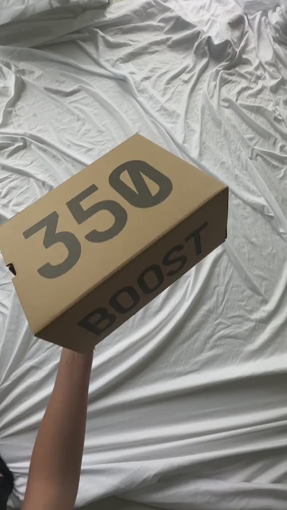 Adidas Yeezy Boost 350 V2 Zebra unboxing