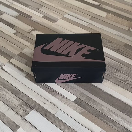 Sneaker Air Jordan 1 Low OG Mocha unboxing