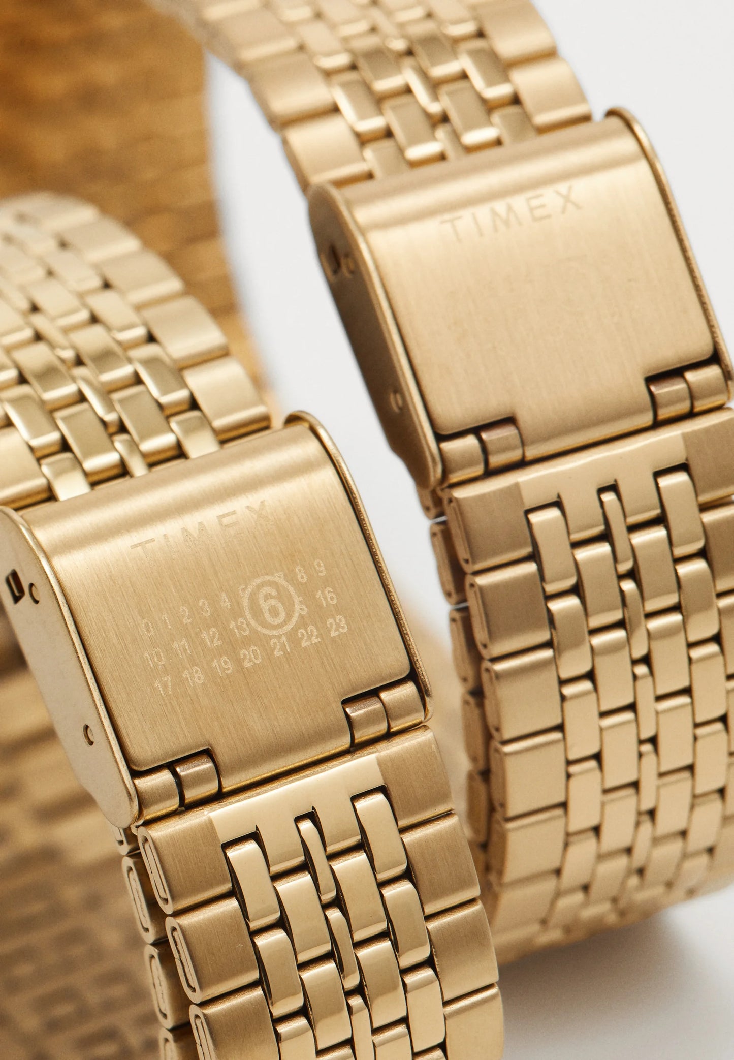 Timex × MM6 T80 Gift Set Gold Ohiusura Orologio