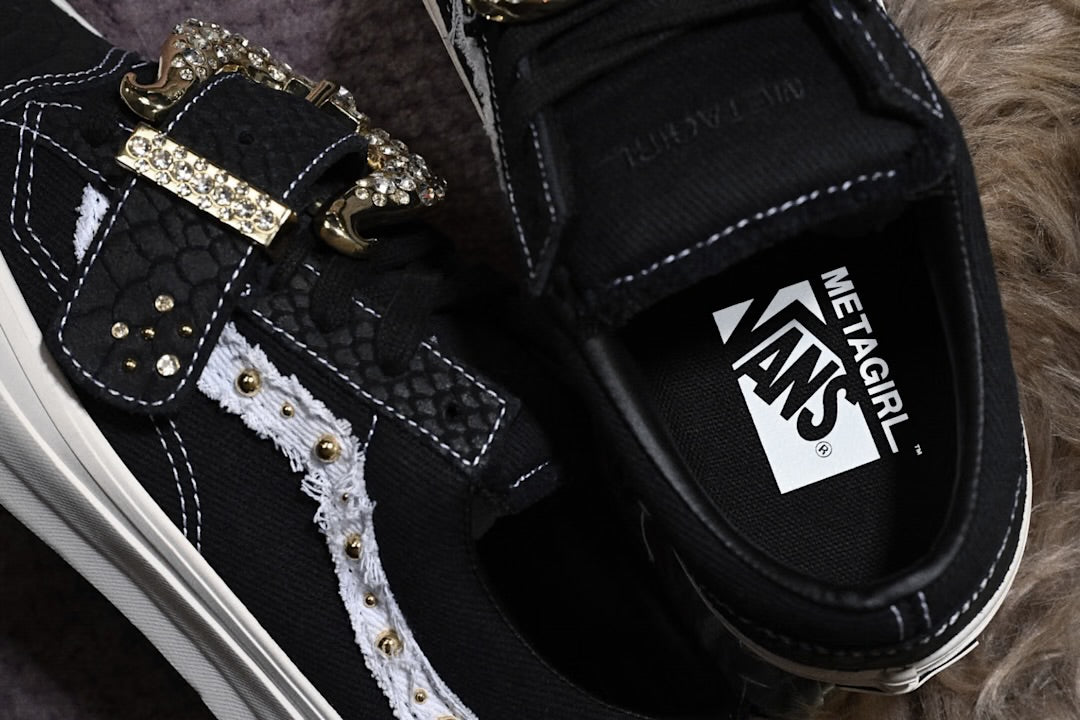 Dettagli Vans x Metagirl Premium Old 
