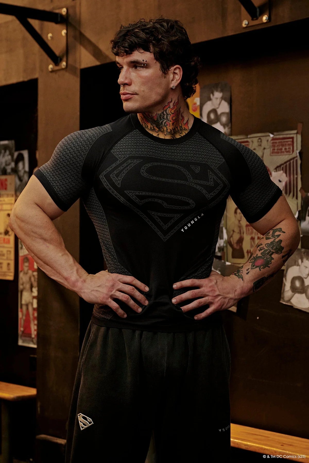 YoungLA 4117 Superman compression tee black vista frontale